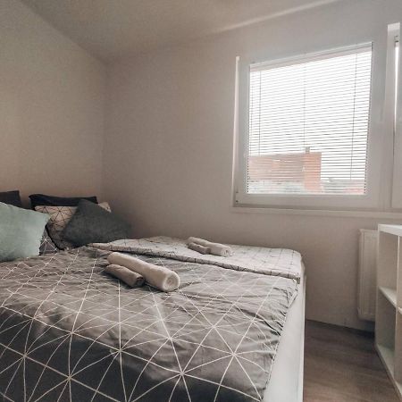 Studio Apartment Sanya #2 Любляна Екстер'єр фото