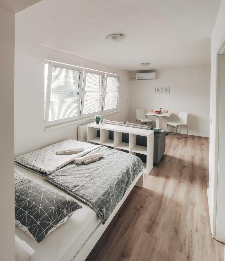 Studio Apartment Sanya #2 Любляна Екстер'єр фото